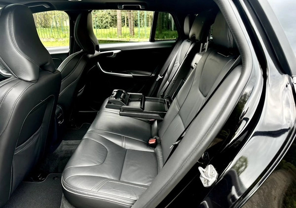 Volvo V60 cena 77900 przebieg: 202762, rok produkcji 2018 z Sztum małe 781